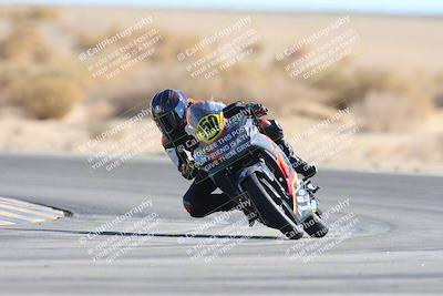 media/Jan-10-2025-CVMA Friday Practice (Fri) [[489e0da257]]/Group 4 and Trackday/Session 4 (Turn 16)/